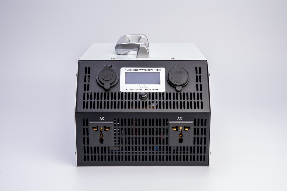 双向一体机5000W 市电充12V80A 市电充24V40A